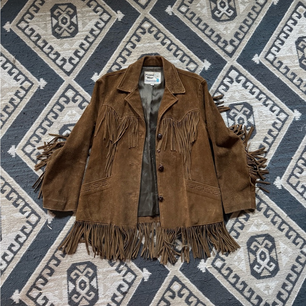 SOLD / 70s pioneer wear leather suede fringe jacket